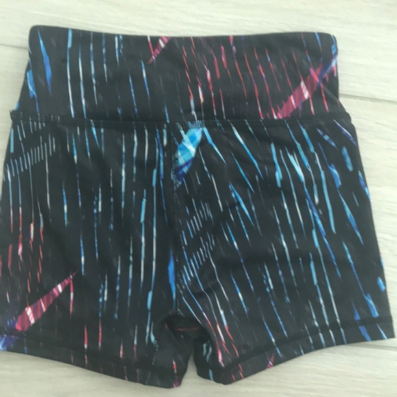 Workout shorts - Picture 3 of 3